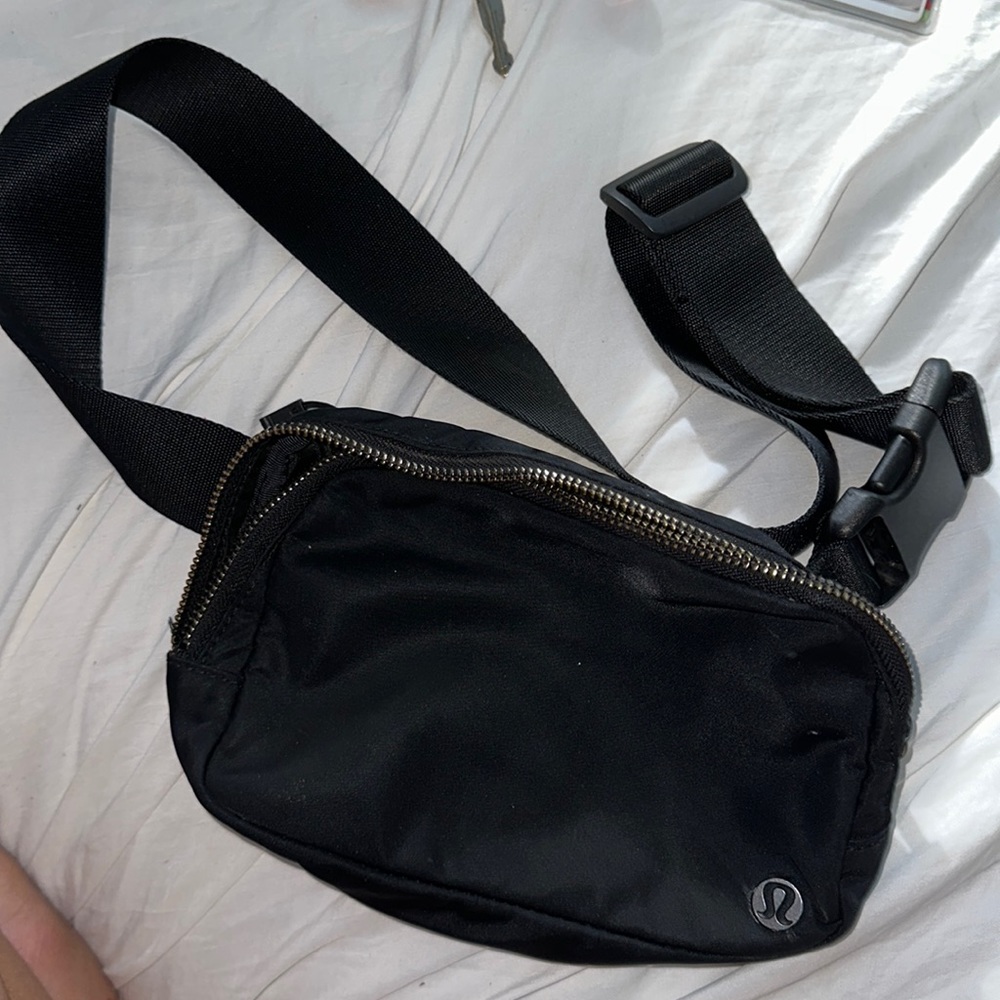 Well loved lululemon belt bag